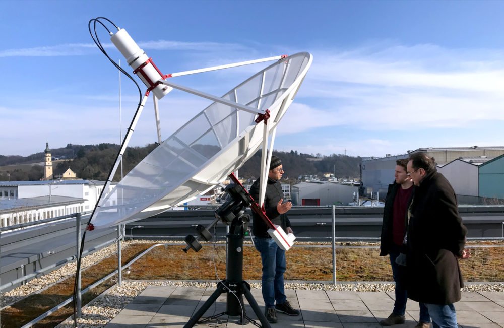 Looking for a DIY radio telescope? Discover Radio2Space turnkey services