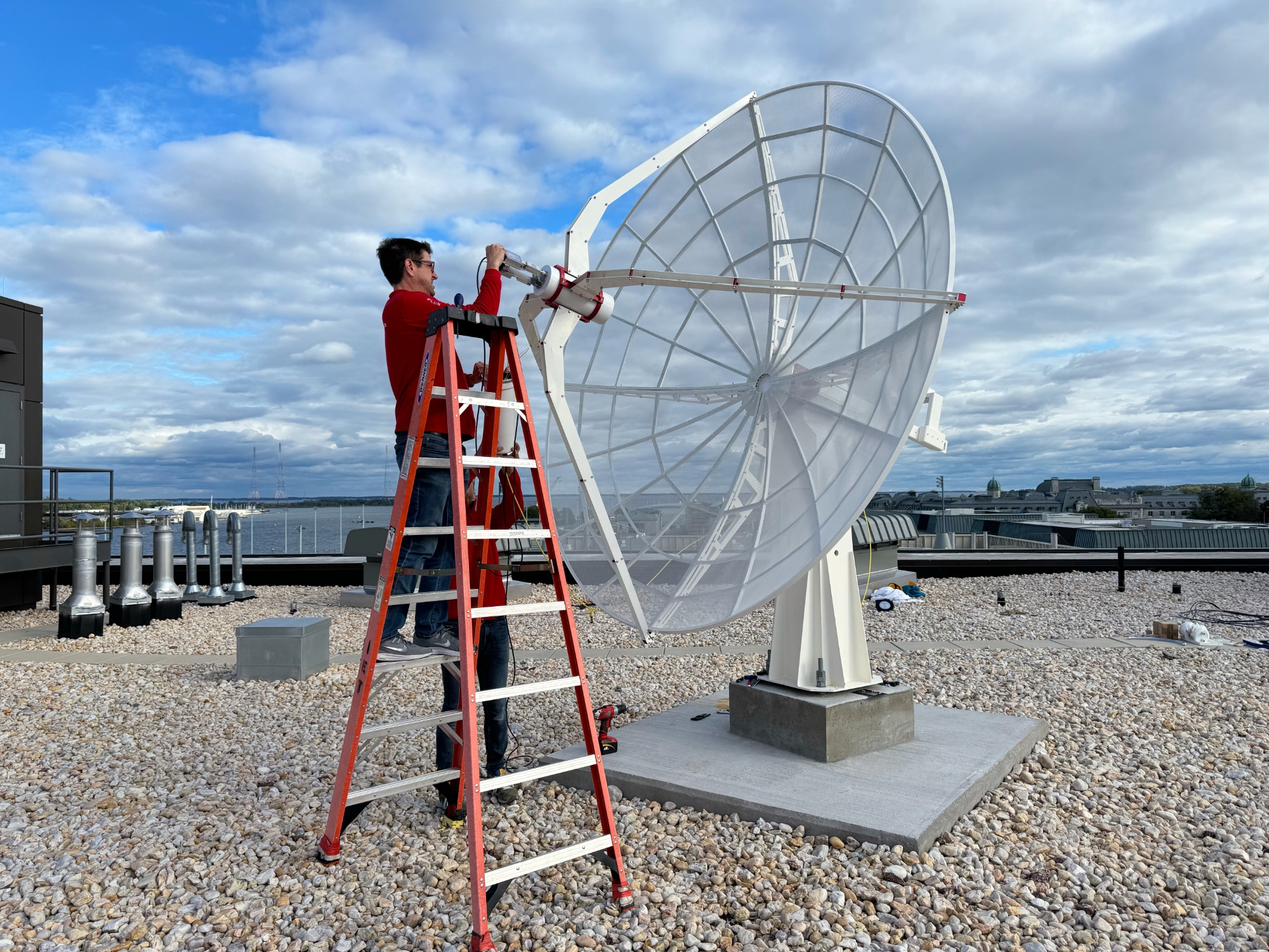 SPIDER 300A radio telescope installed at the U.S. Naval Academy, Annapolis, MD (USA)